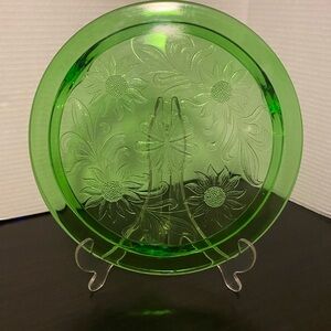 RARE Vintage Uranium Depression Glass Sunflower  10" Footed Cake Plate/Trivet